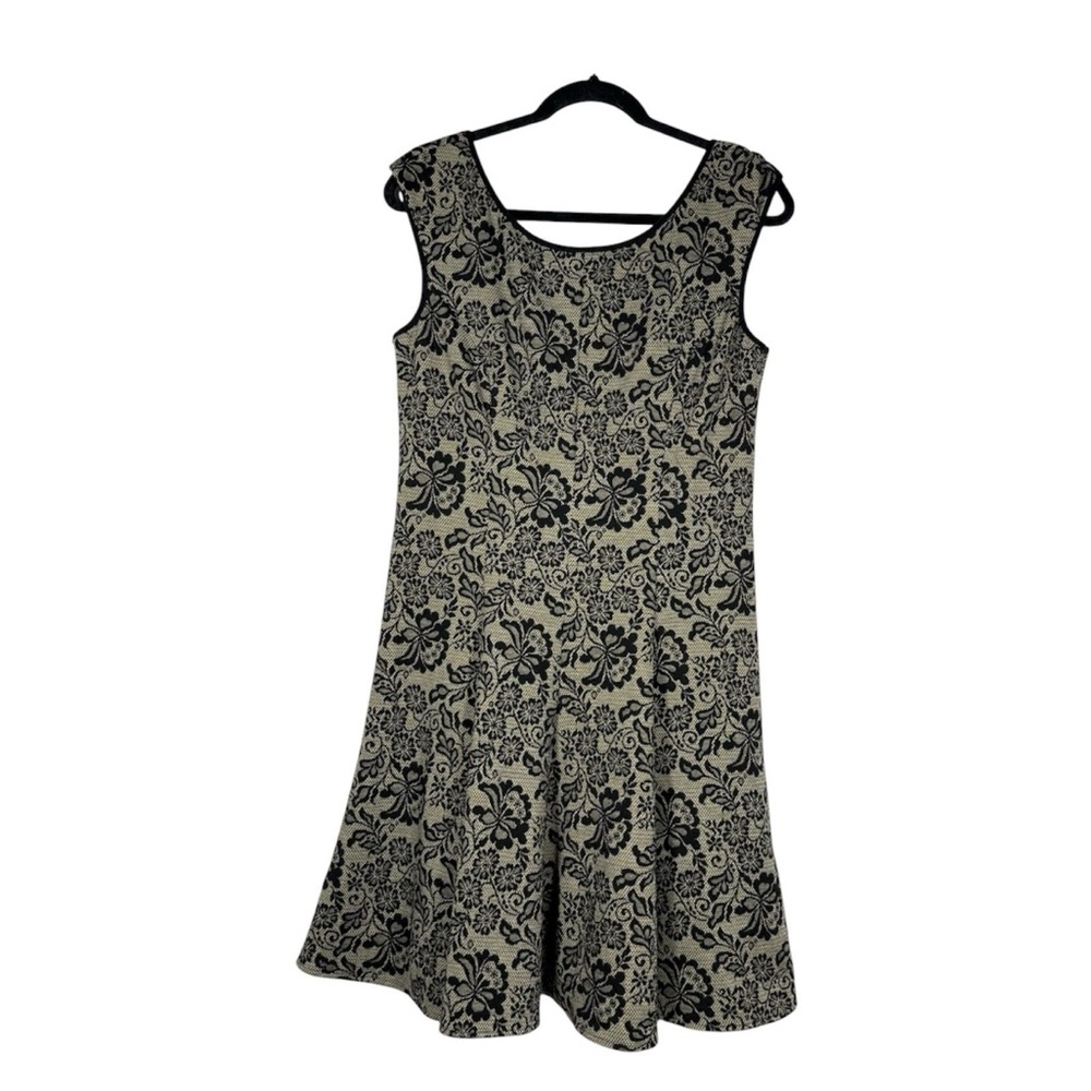 Maggy London Women's Sleeveless Knee Length Black Floral Dress Size 12